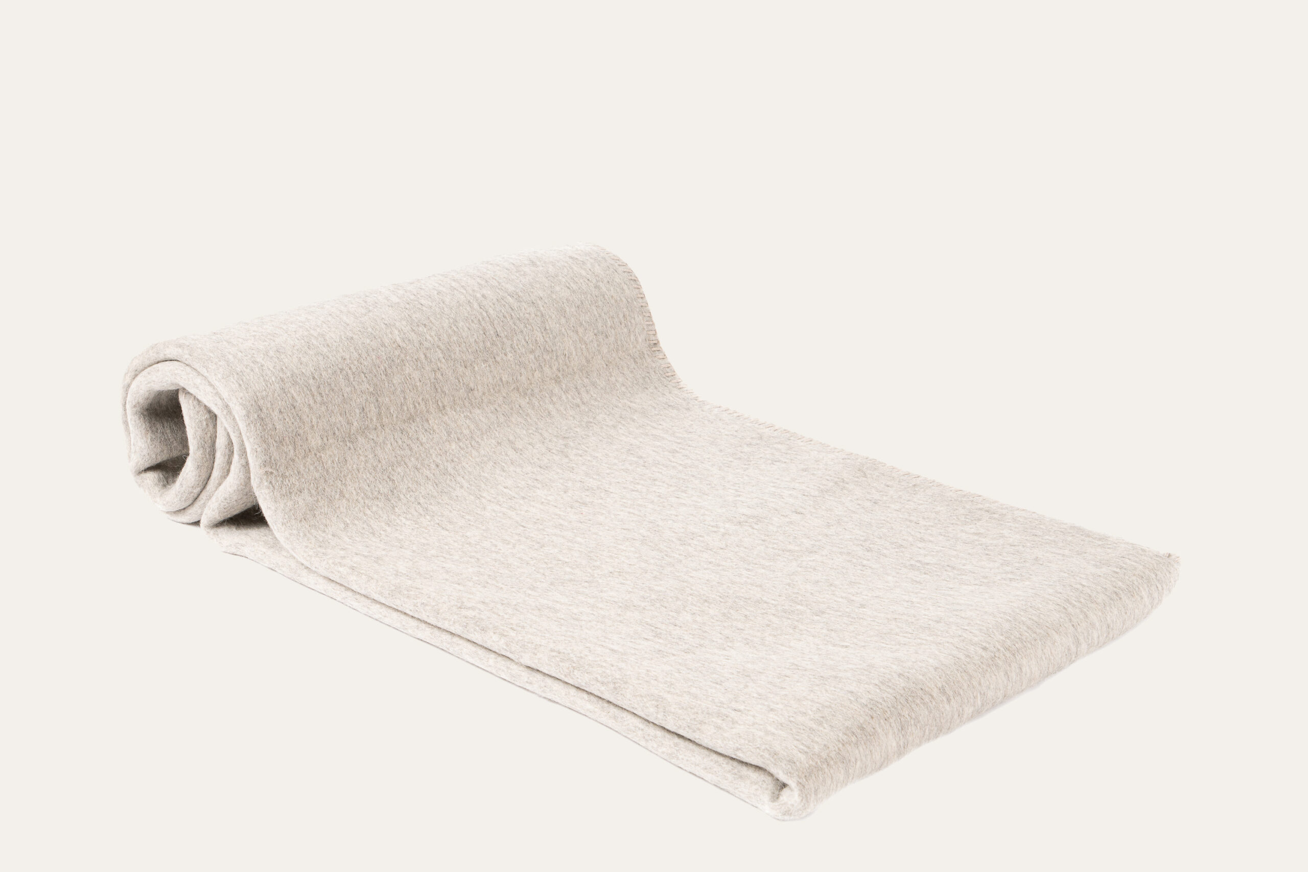 Amplio Throw - Image 4