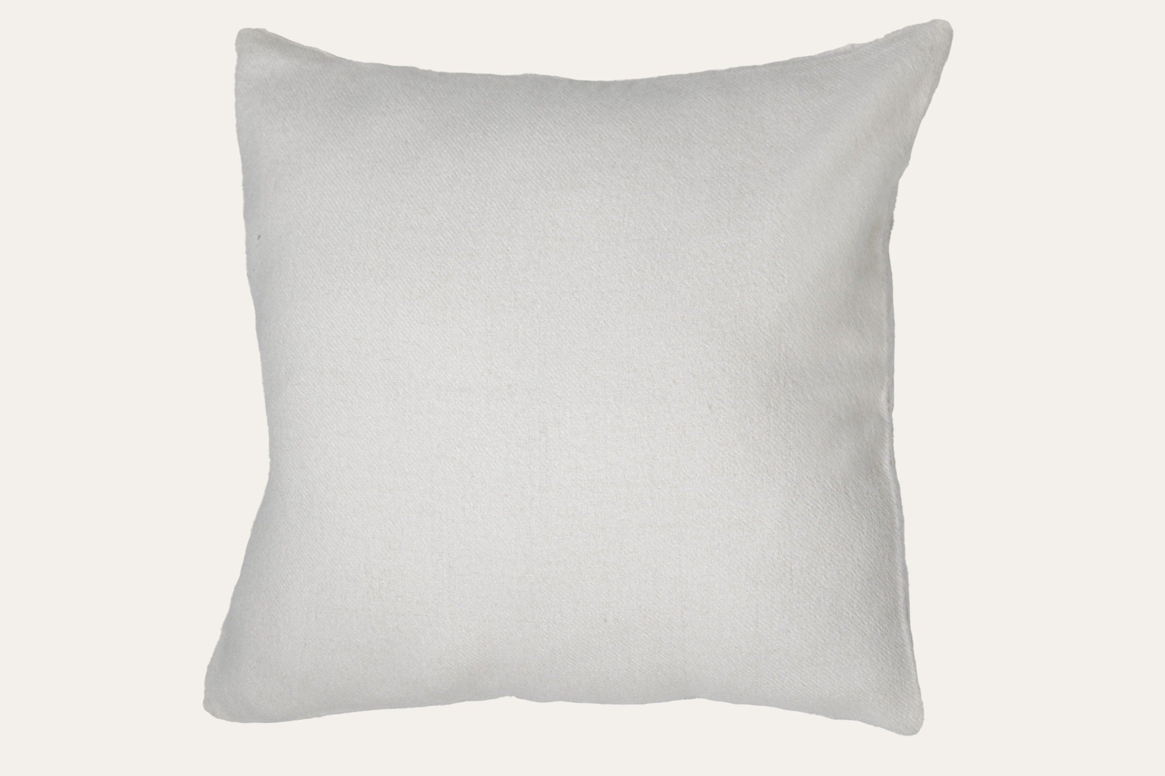 Essential pillow - Image 13