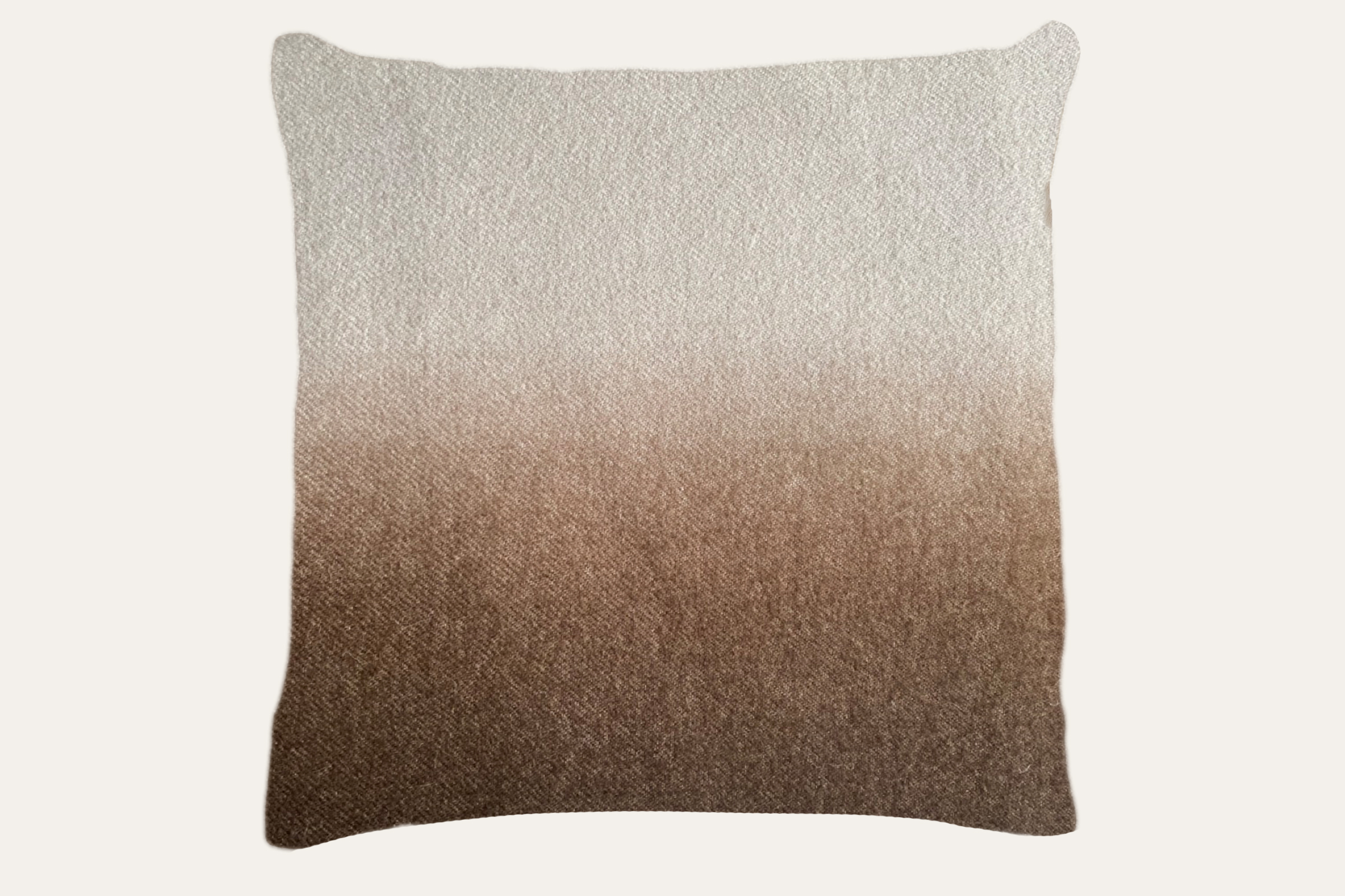 Essential a Mano pillow - Image 5